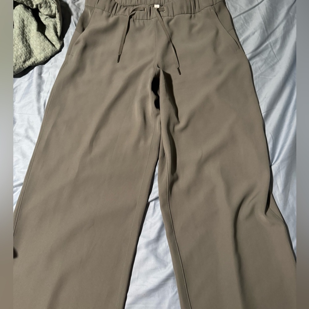 Lululemon Wide Leg Trouser